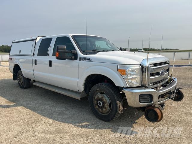 Ford F-350 Caja abierta/laterales abatibles
