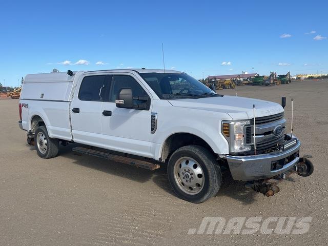 Ford F-350 Caja abierta/laterales abatibles