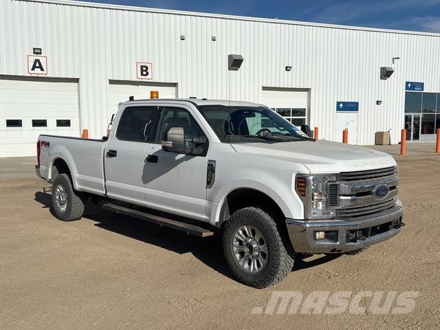 Ford F-350 Caja abierta/laterales abatibles