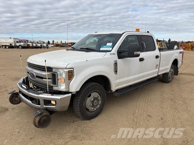 Ford F-350 Caja abierta/laterales abatibles
