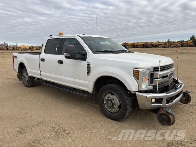 Ford F-350 Caja abierta/laterales abatibles