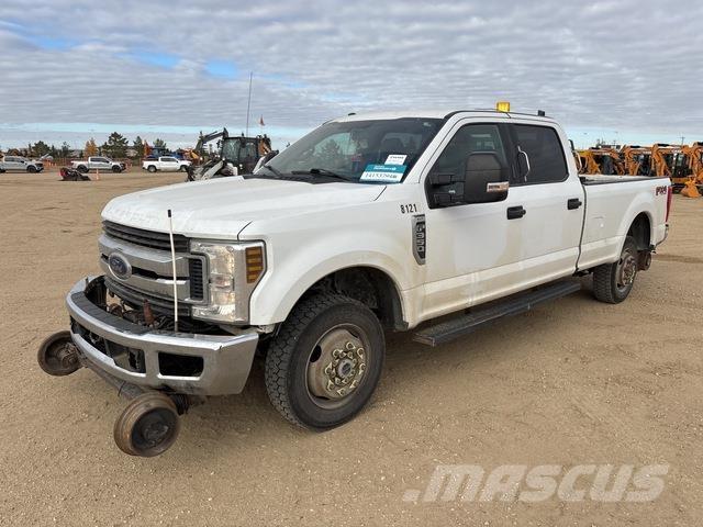 Ford F-350 Caja abierta/laterales abatibles