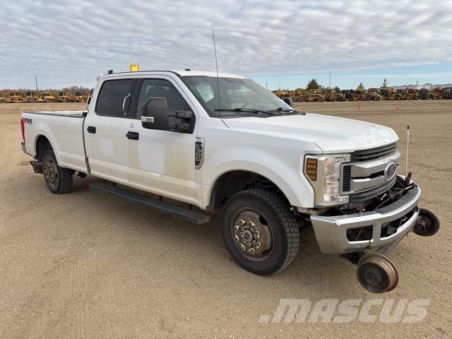 Ford F-350 Caja abierta/laterales abatibles