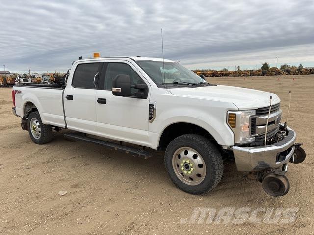 Ford F-350 Caja abierta/laterales abatibles
