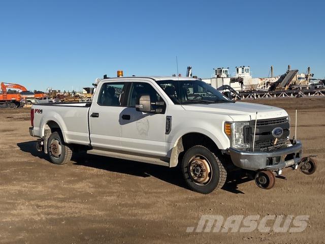 Ford F-350 Caja abierta/laterales abatibles