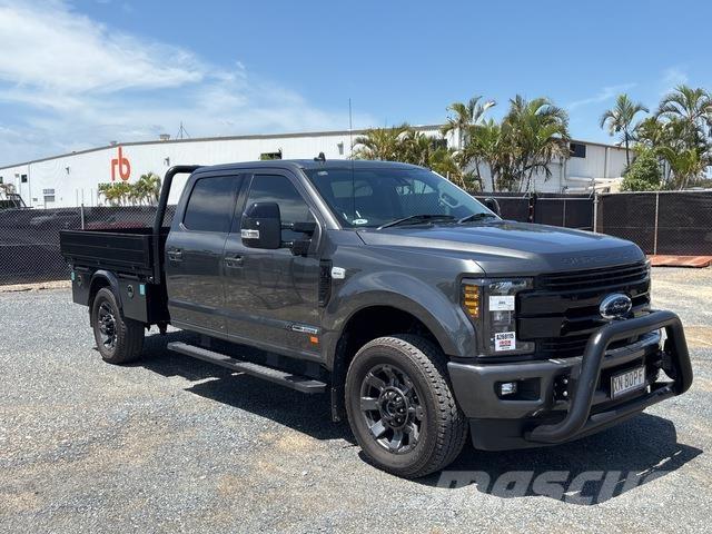 Ford F-350 Caja abierta/laterales abatibles