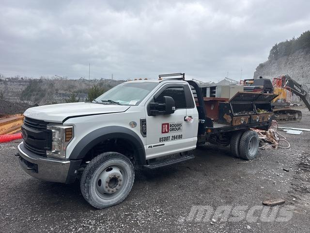 Ford F-450 Camiones de cama baja