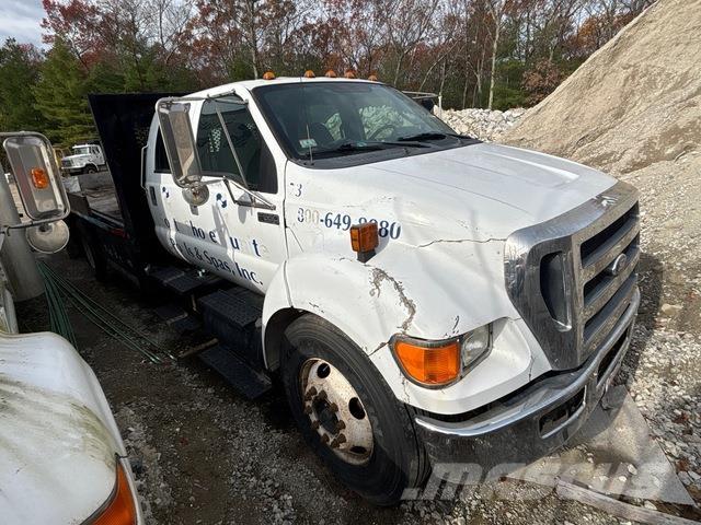 Ford F-650 Camiones de cama baja