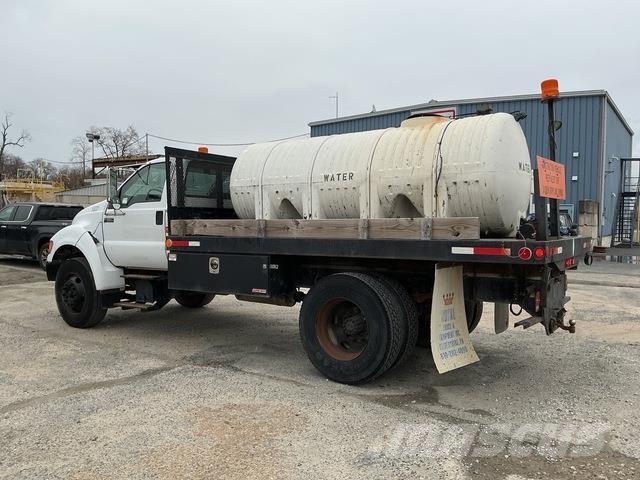 Ford F-650 Camiones de cama baja