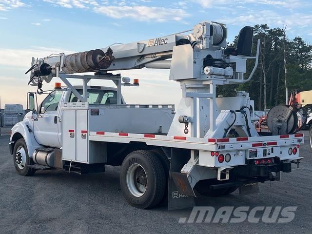 Ford F-750 Camiones de perforación móvil