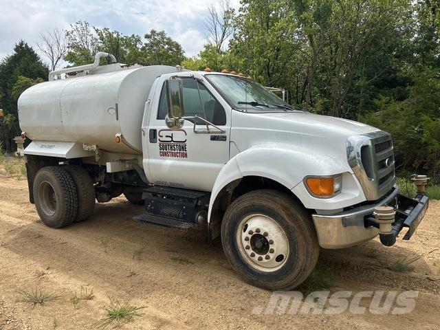 Ford F-750 Camiones cisterna