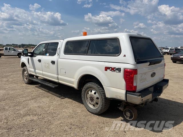 Ford F250 Caja abierta/laterales abatibles