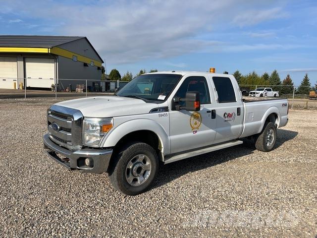 Ford F350 Caja abierta/laterales abatibles