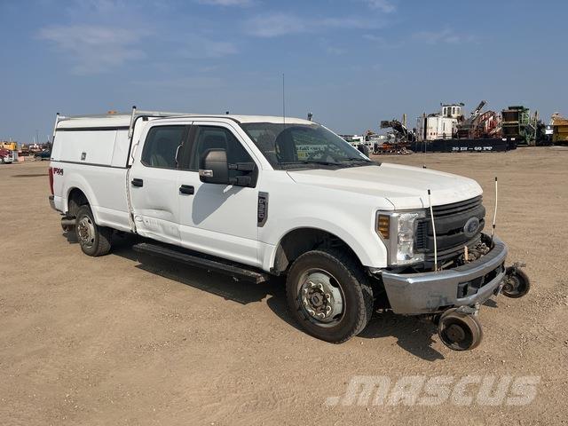 Ford F350 Caja abierta/laterales abatibles