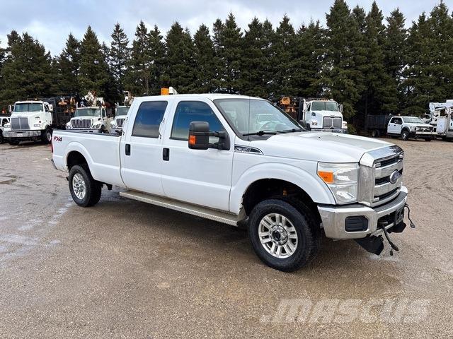 Ford F350 Caja abierta/laterales abatibles