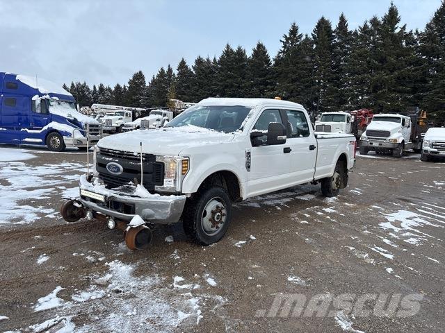 Ford F350 Caja abierta/laterales abatibles