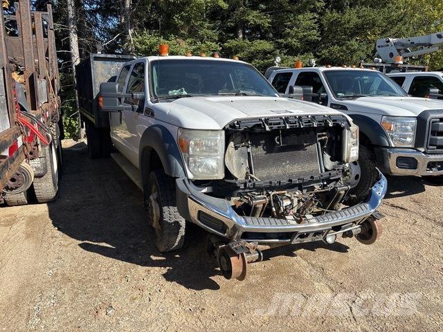 Ford F550 Caja abierta/laterales abatibles