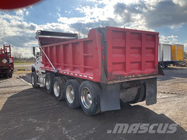 Ford L900 Bañeras basculantes usadas