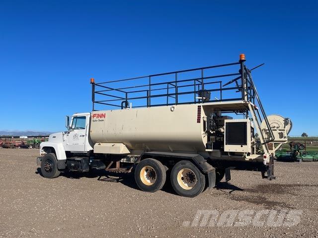 Ford L9000 Otra maquinaria agrícola