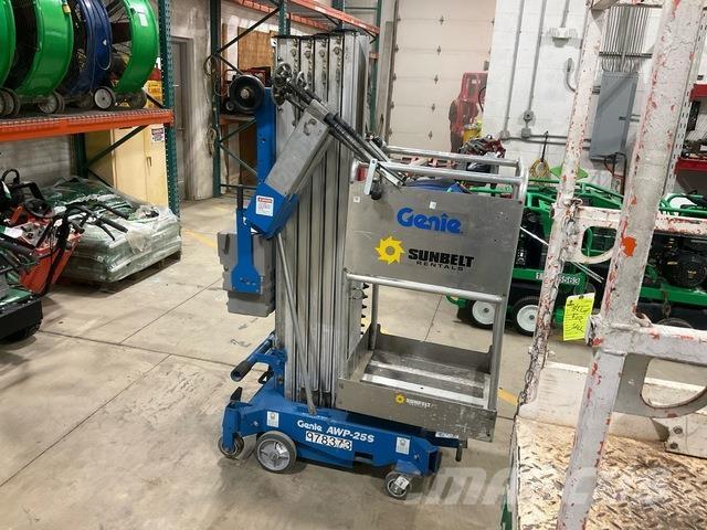Genie AWP-25S Plataformas con jaula de elevación
