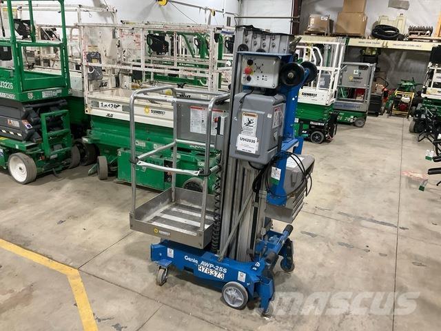 Genie AWP-25S Plataformas con jaula de elevación
