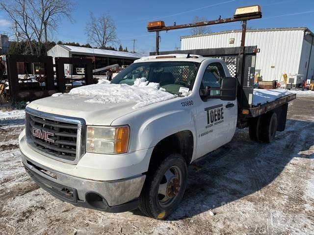 GMC 3500HD Camiones de cama baja