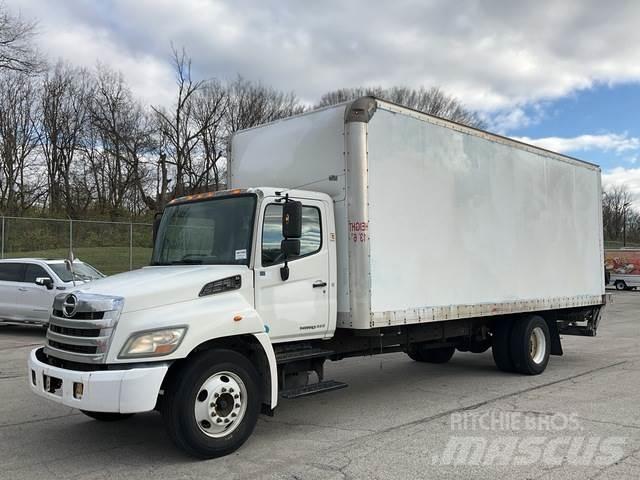 Hino  Camiones con caja de remolque