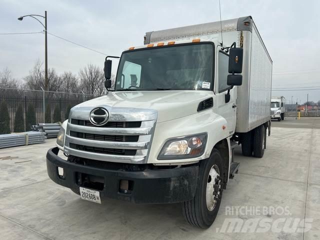 Hino  Camiones con caja de remolque