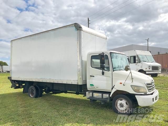 Hino 185 Camiones con caja de remolque