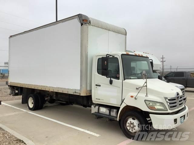 Hino 185 Camiones con caja de remolque