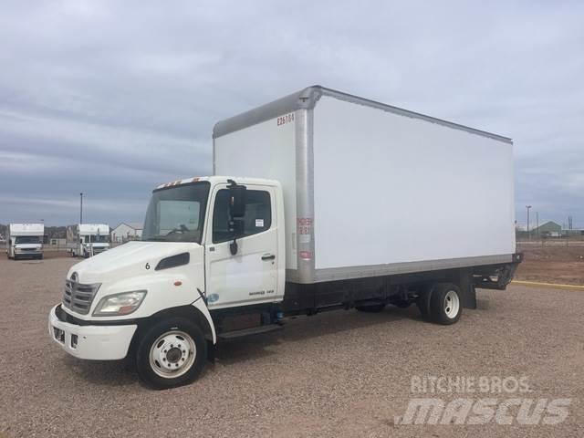 Hino 185 Camiones con caja de remolque