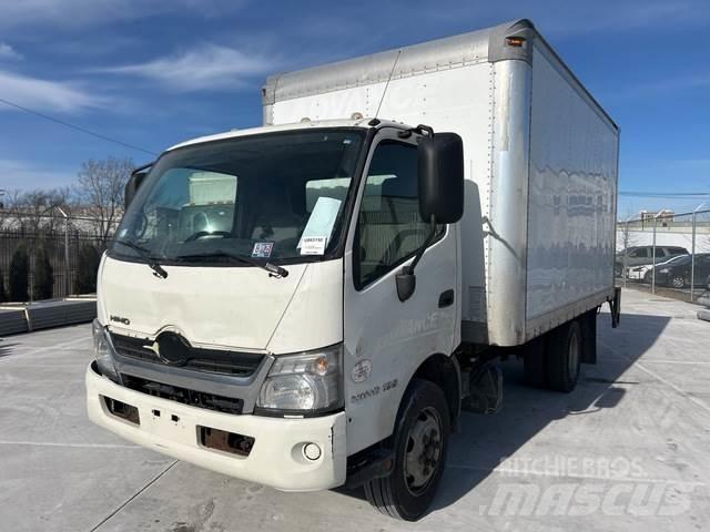 Hino 195 Camiones con caja de remolque