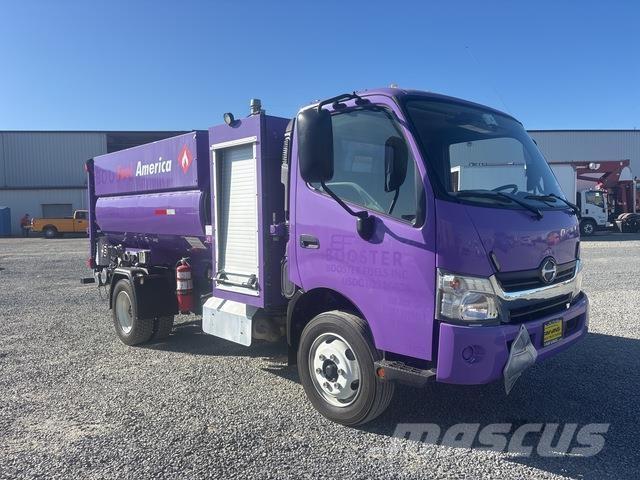 Hino 195 Camiones cisternas