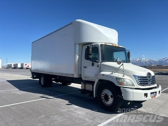 Hino 238 Camiones con caja de remolque