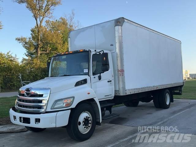 Hino 268 Camiones con caja de remolque