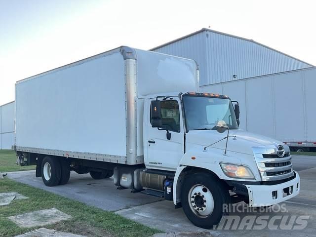 Hino 268 Camiones con caja de remolque