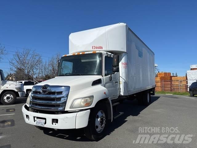 Hino 268 Camiones con caja de remolque