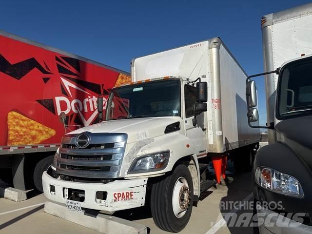 Hino 268 Camiones con caja de remolque