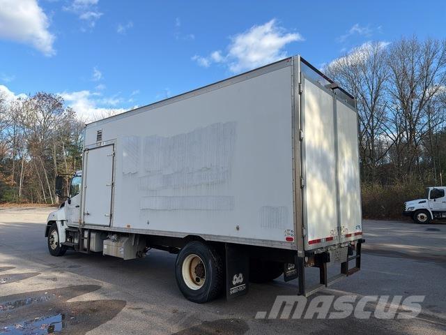 Hino 338 Camiones con caja de remolque