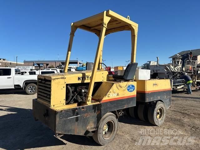 Hyster C530A Rodillos sobre neumáticos