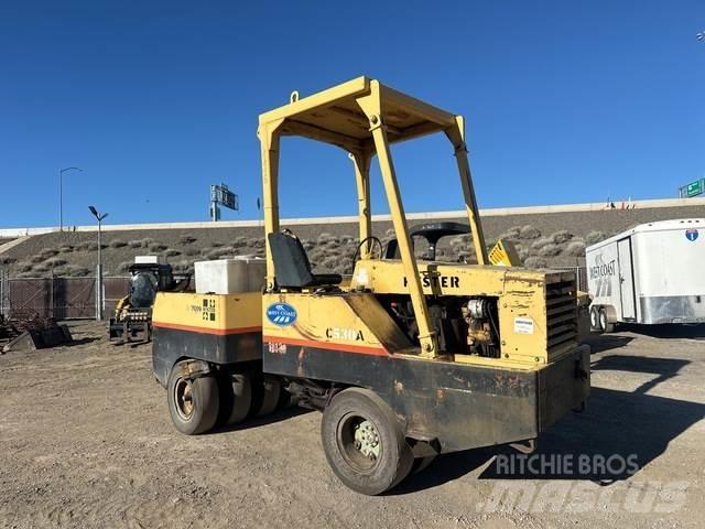 Hyster C530A Rodillos sobre neumáticos