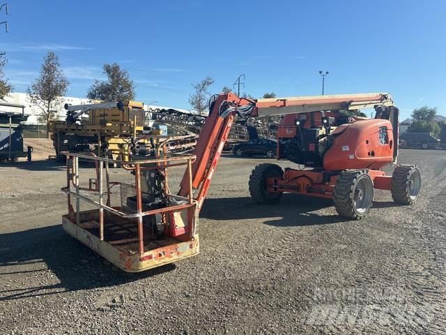 JLG 600AJ Plataformas con brazo de elevación manual