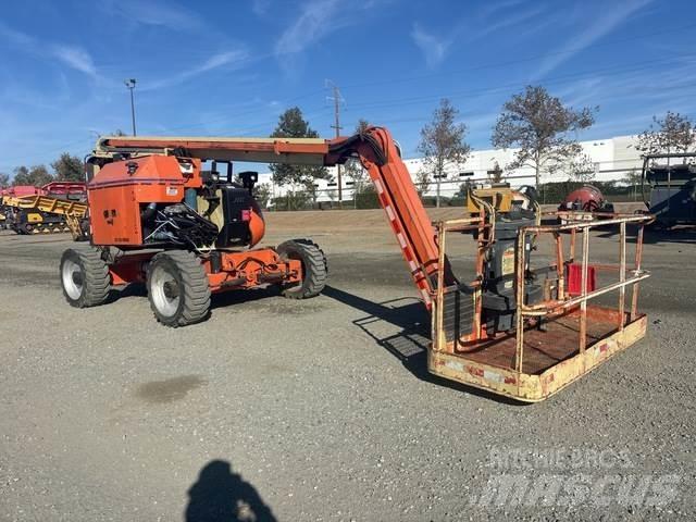 JLG 600AJ Plataformas con brazo de elevación manual