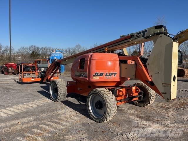 JLG 600AJ Plataformas con brazo de elevación manual