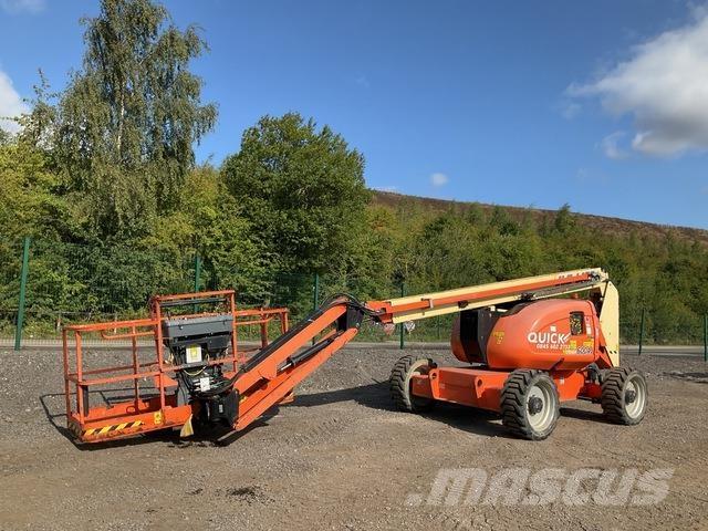 JLG 600AJ Plataformas con brazo de elevación manual