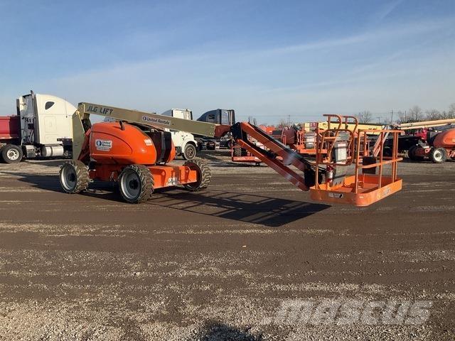 JLG 600AJ Plataformas con brazo de elevación manual