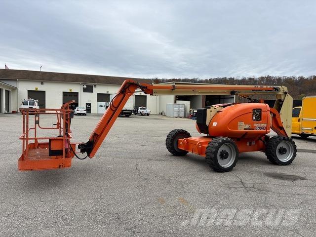 JLG 600AJ Plataformas con brazo de elevación manual
