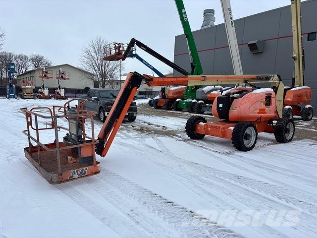 JLG 600AJ Plataformas con brazo de elevación manual