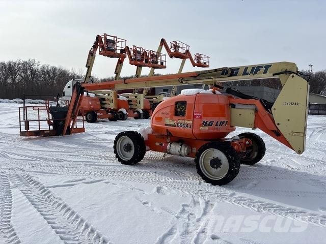 JLG 600AJ Plataformas con brazo de elevación manual
