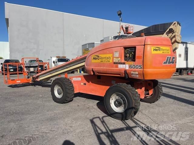 JLG 600S Otros